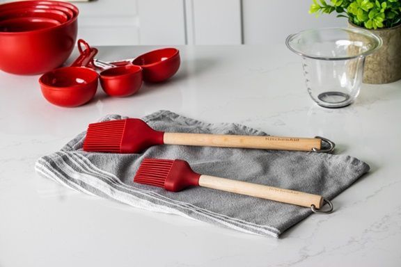 Пензлик кулінарний KitchenAid Coreline KQR753OHERE 30.6 см червоний 5087617 фото